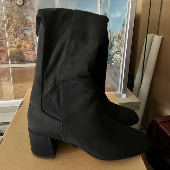 Aldo Black Knee High Boots - Picture 2 of 8